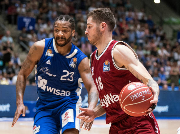 方校内和校 方校内和校