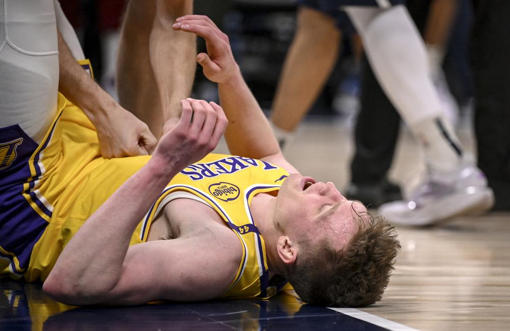 中有亮眼发 中有亮眼发